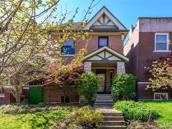 4222 Flad Avenue , St Louis, MO 63110