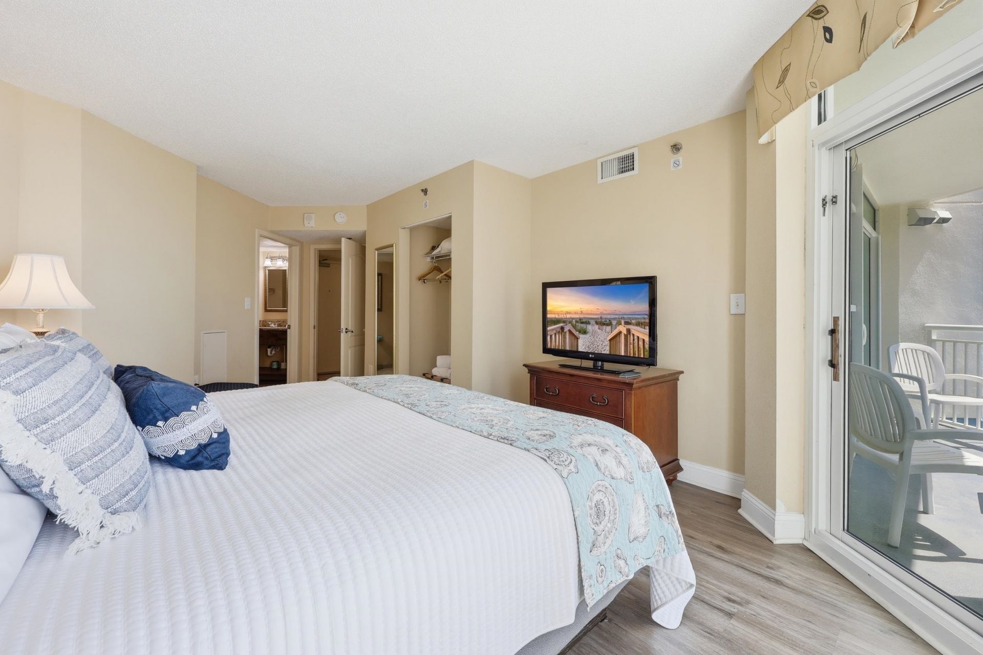 2504 N Ocean Blvd. Photo 26