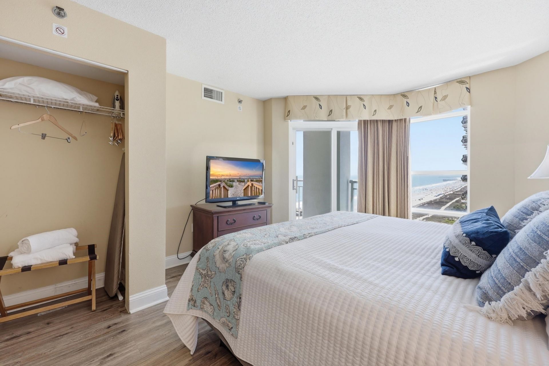 2504 N Ocean Blvd. Photo 27