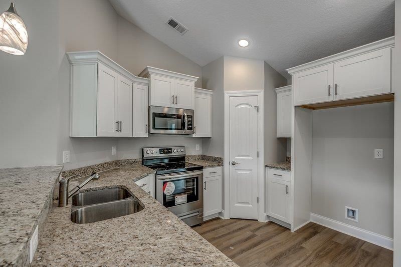 2605 Cottonwood Dr. Photo 19