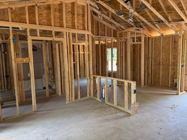 2605 Cottonwood Dr. Photo 2