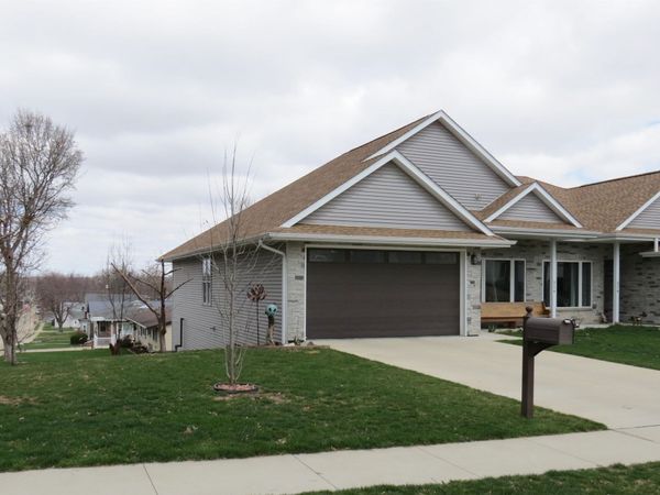 314 E Locust Street, Maquoketa, IA 52060