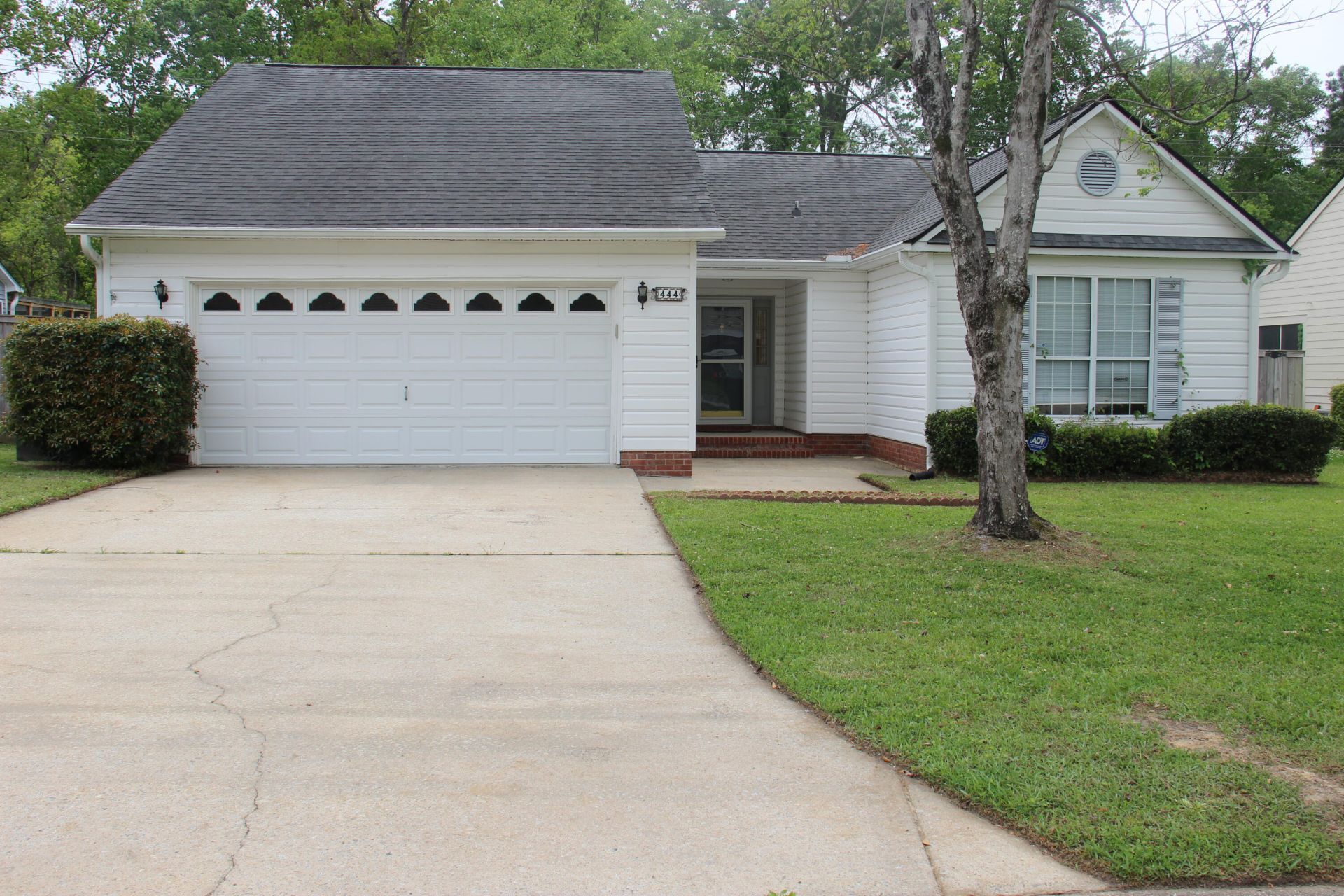 444 Indigo Road Photo 3