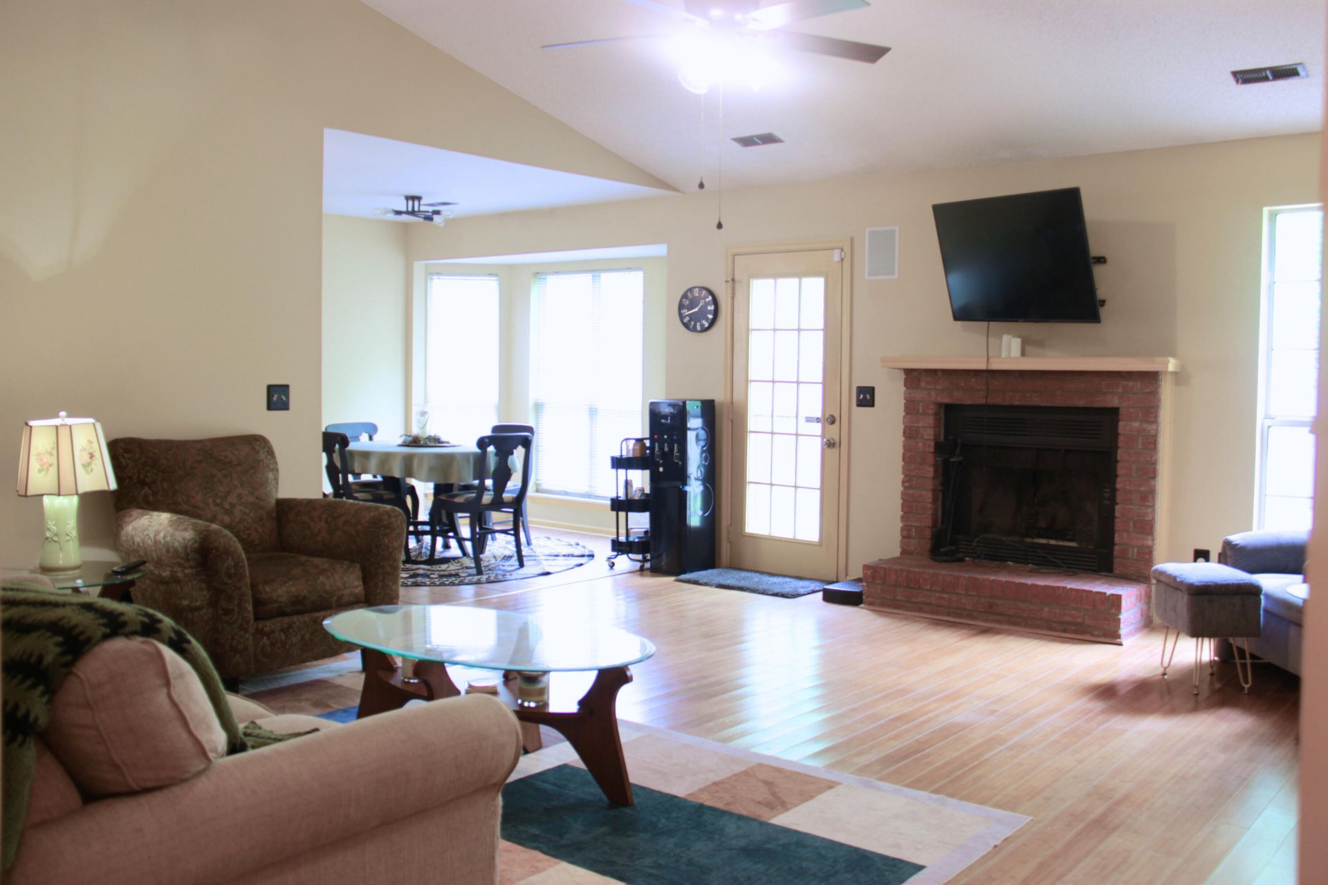 444 Indigo Road Photo 5