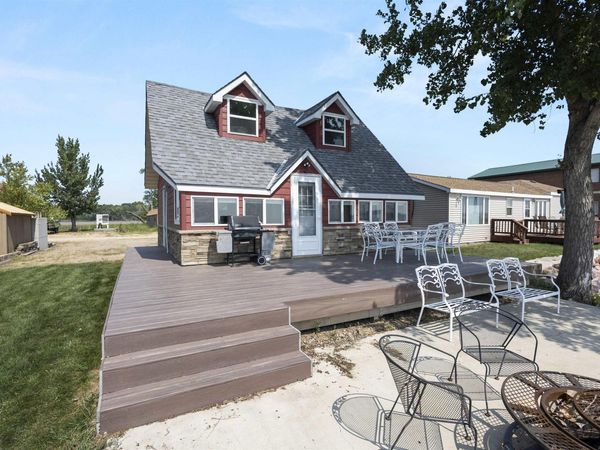 122 N Lake Dr, Castlewood, SD 57223
