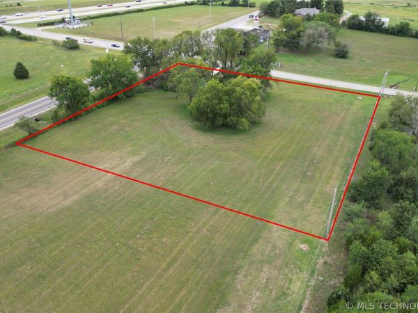 9042 S Union Avenue , Tulsa, OK 74132