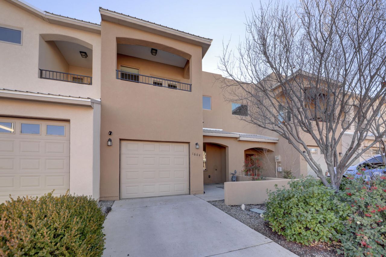 1604 Cheshire Court Nw, Albuquerque, NM 87104 Main Photo