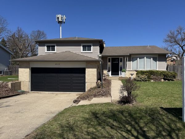 2018 E Ivy Lane , Mount Prospect, IL 60056