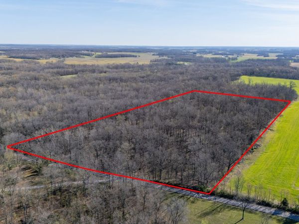 1100 Harrisburg Lake Road, Raleigh, IL 62977