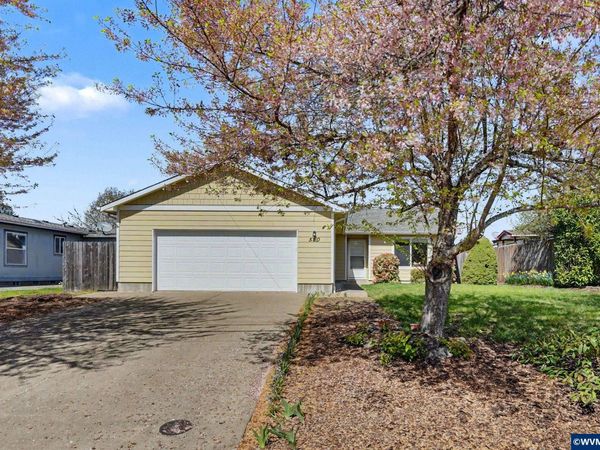 550 SE Hankel St, Dallas, OR 97338