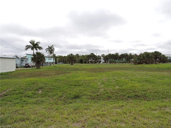 508 Buckner ST , EVERGLADES CITY, FL 34139