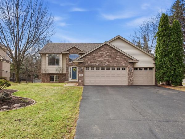 5041 Marigold Avenue N, Brooklyn Park, MN 55443