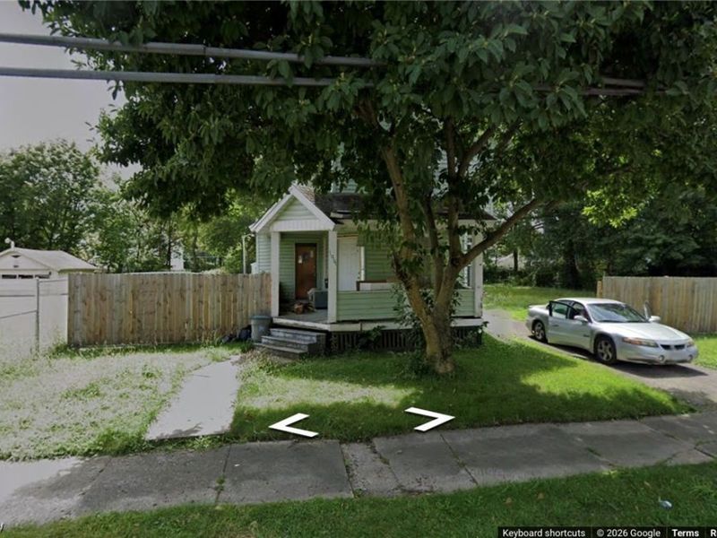 401 Cleveland Road , Cleveland, OH 44108 Photo 1