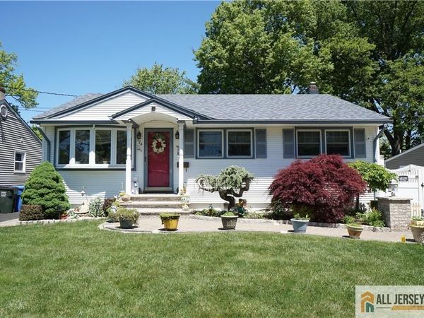 124 Inwood Avenue, Colonia, NJ 07067