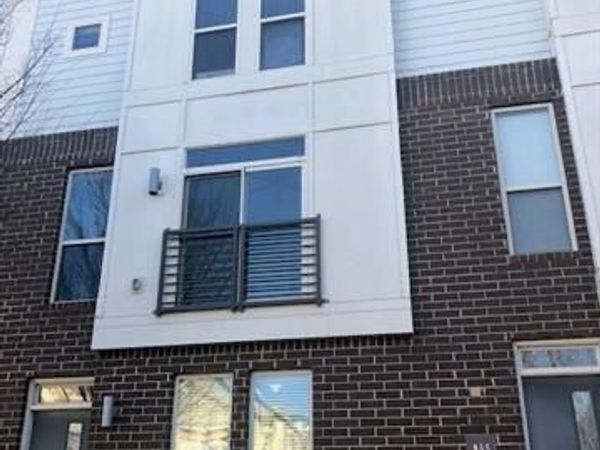 951 Warren Burgess Lane , Charlotte, NC 28205