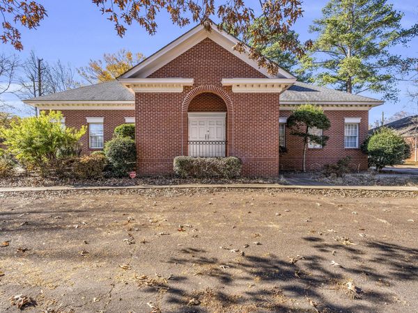 2403 5th N, Columbus, MS 39705