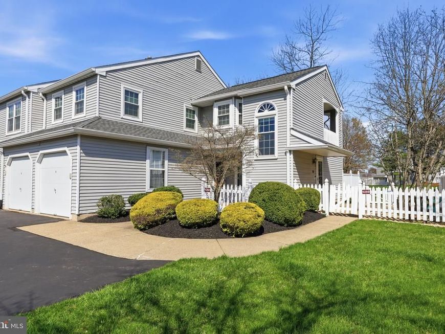 628 B Rose Hollow Drive , Yardley, PA 19067 Main Photo