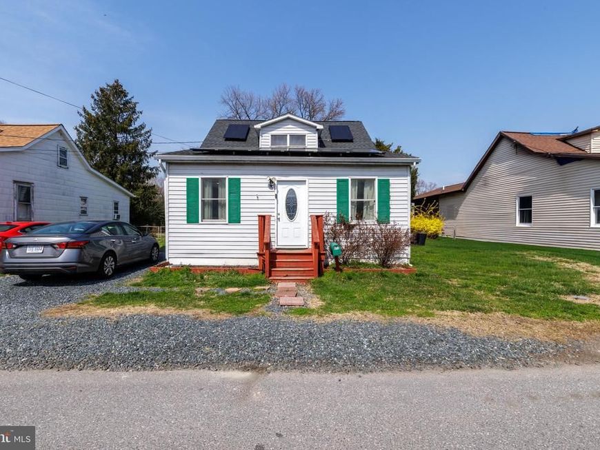 812 Silver Avenue, Baltimore, MD 21221 Main Photo