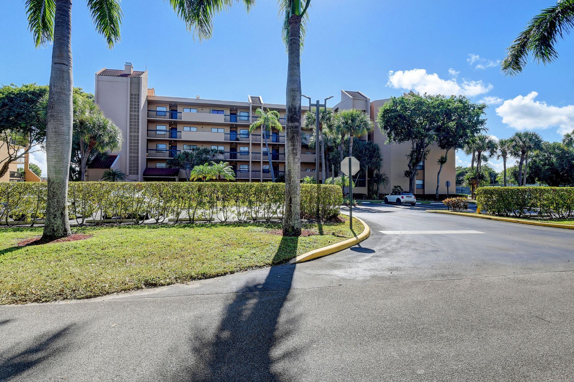 600 Egret Circle, Unit 7505, Delray Beach, FL 33444 Photo