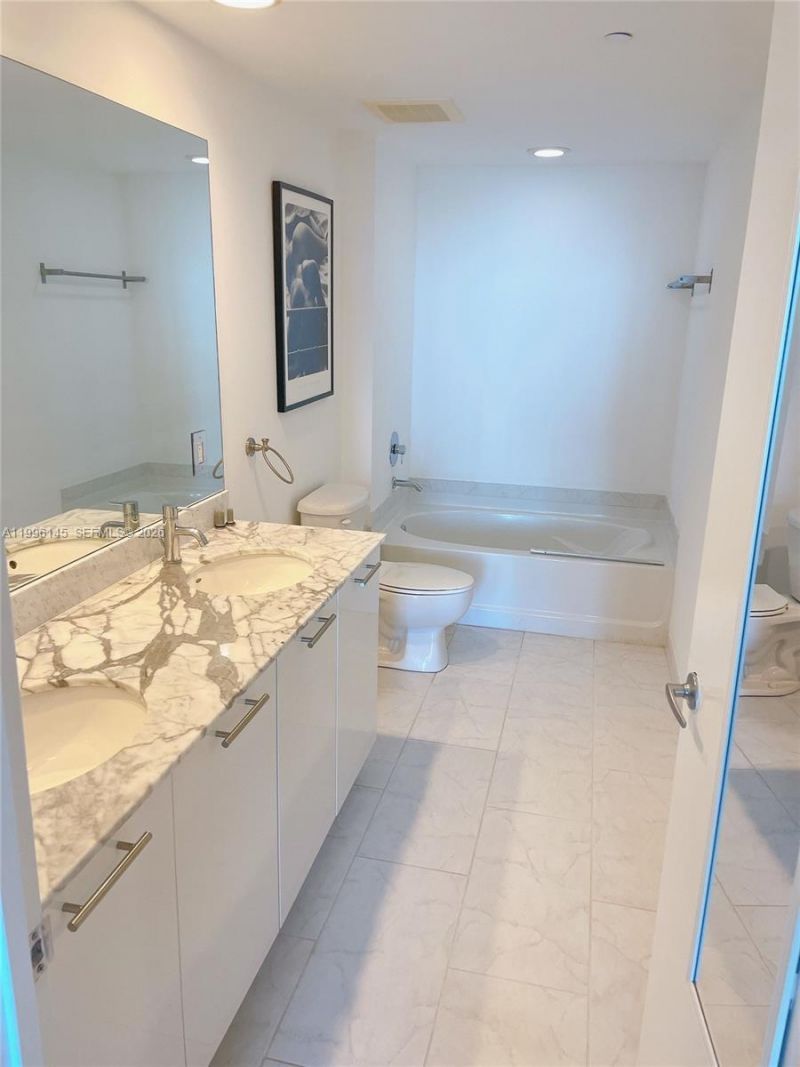 951 Brickell Ave , Unit 3506, Miami, FL 33131 Photo