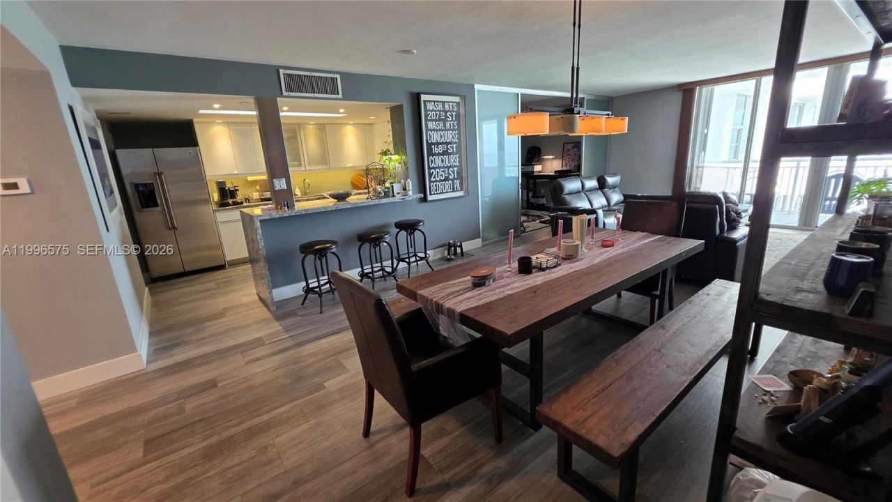 5825 Collins Ave , Unit 8J, Miami Beach, FL 33140 Photo