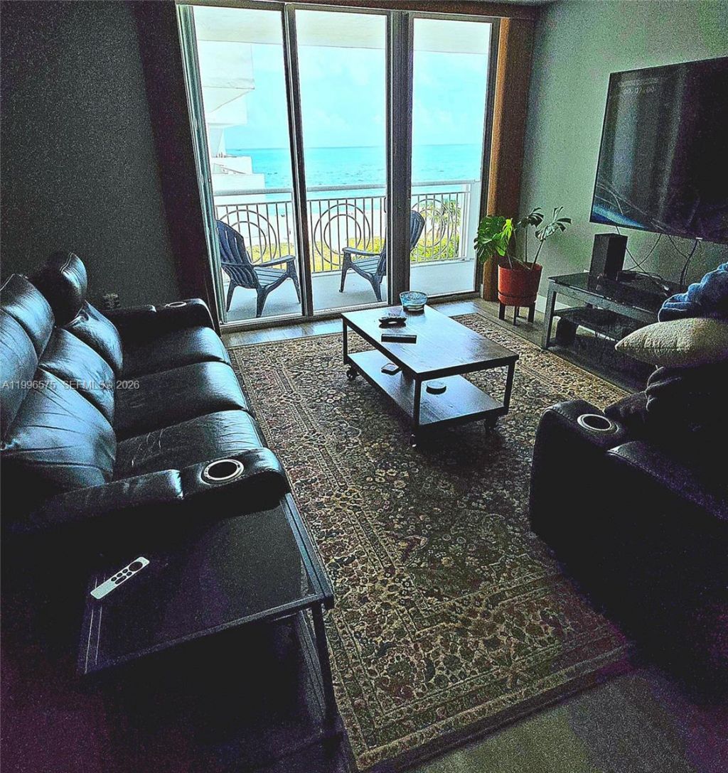 5825 Collins Ave , Unit 8J, Miami Beach, FL 33140 Photo