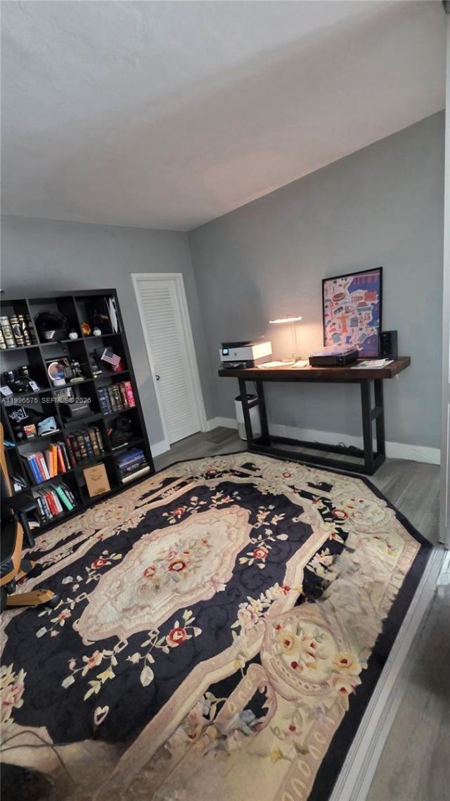 5825 Collins Ave , Unit 8J, Miami Beach, FL 33140 Photo