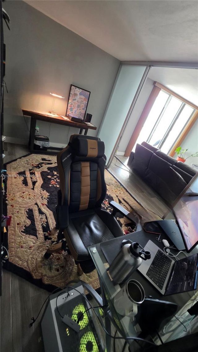 5825 Collins Ave , Unit 8J, Miami Beach, FL 33140 Photo