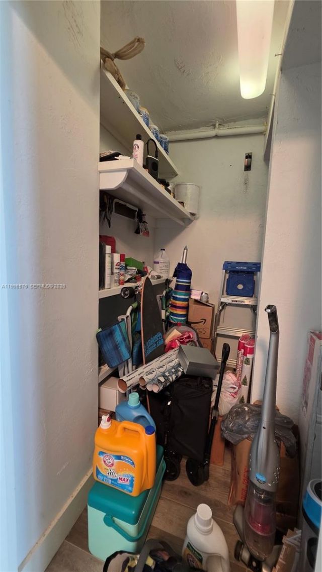 5825 Collins Ave , Unit 8J, Miami Beach, FL 33140 Photo