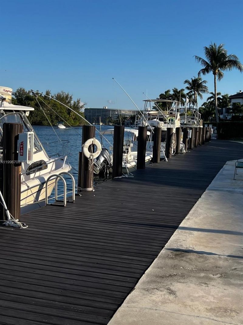 230 N Federal Hwy, Unit 305, Deerfield Beach, FL 33441 Photo