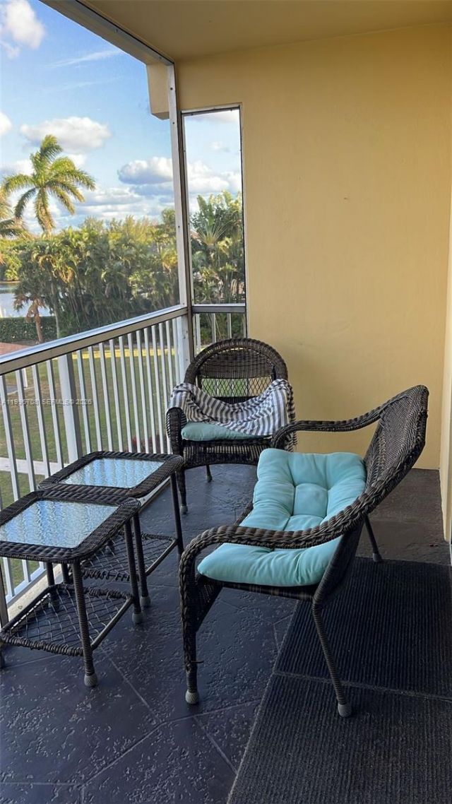 230 N Federal Hwy, Unit 305, Deerfield Beach, FL 33441 Photo