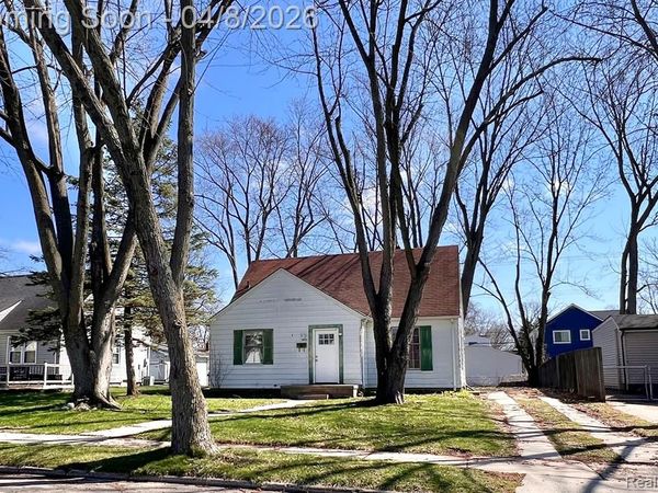 2690 Ellwood Avenue, Berkley, MI 48072