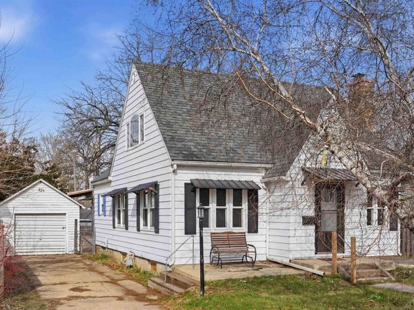 106 S Mulberry, MOUNT MORRIS, IL 61054