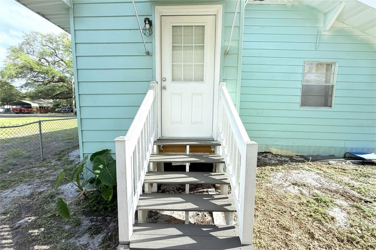 1302 E 33rd Avenue, Tampa, FL 33603 Photo