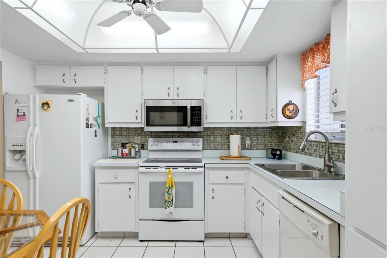 1505 Lakeside Way, Unit 153, Sarasota, FL 34232 Photo