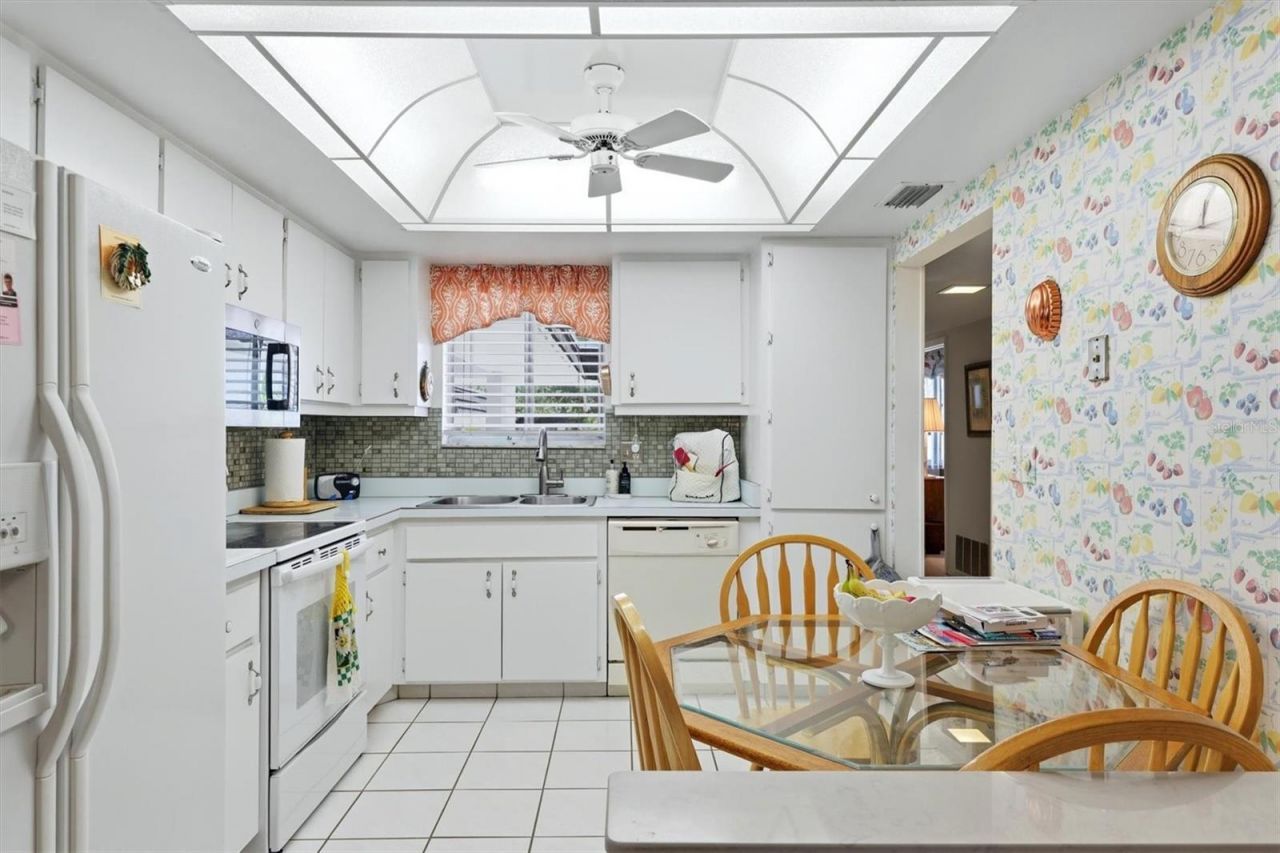 1505 Lakeside Way, Unit 153, Sarasota, FL 34232 Photo