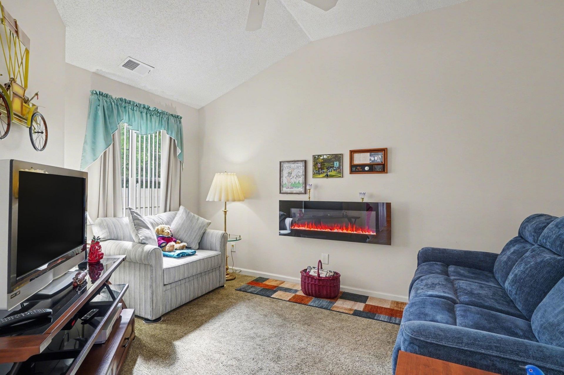 1217 Loblolly Ln. Photo 13