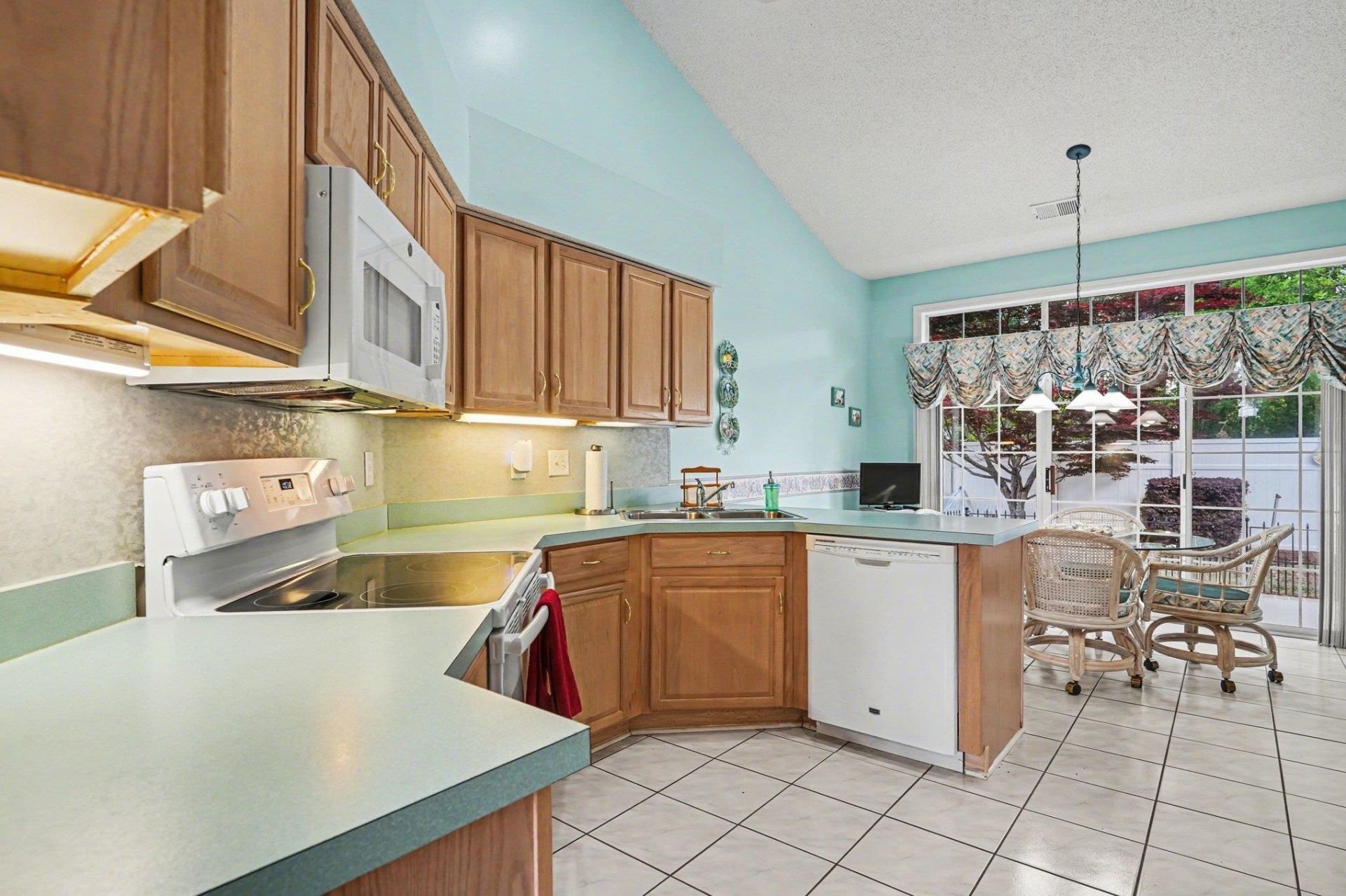 1217 Loblolly Ln. Photo 8