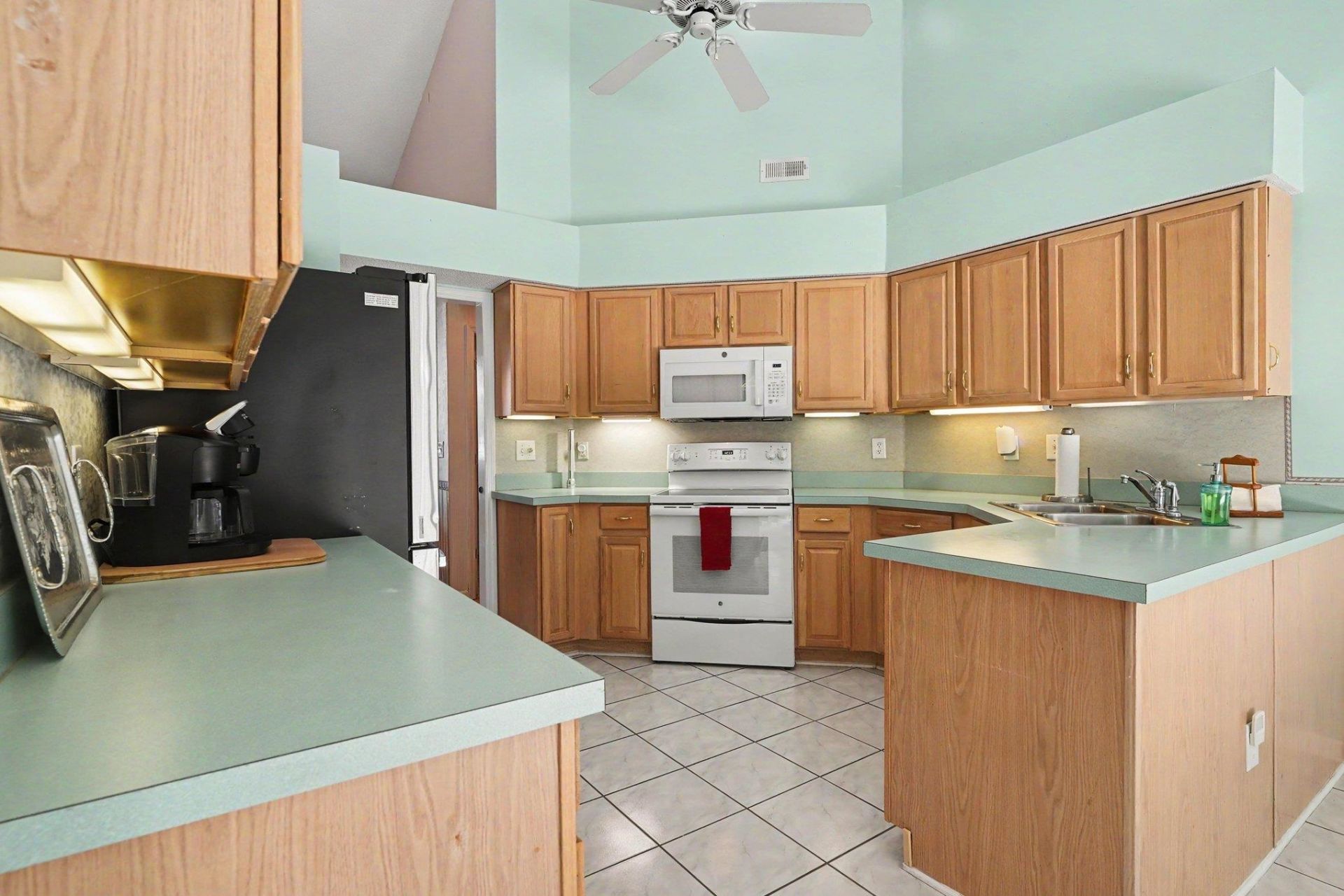 1217 Loblolly Ln. Photo 8
