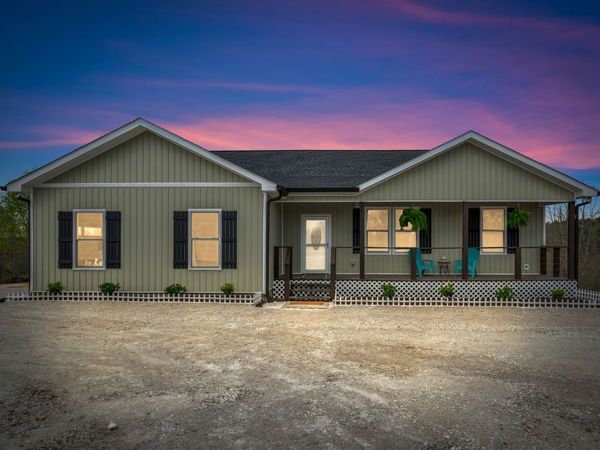 1140 Bear Hollow Dr , Waverly, TN 37185