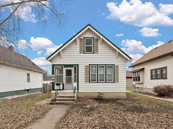 938 Palace Avenue, Saint Paul, MN 55102