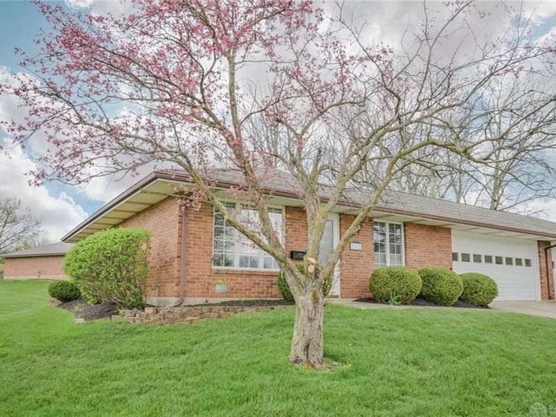 732 Grandview Drive, Springfield, OH 45503 Photo 4