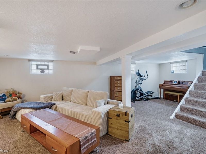 8 Nesbitt Street , Poland, OH 44514 Photo 32