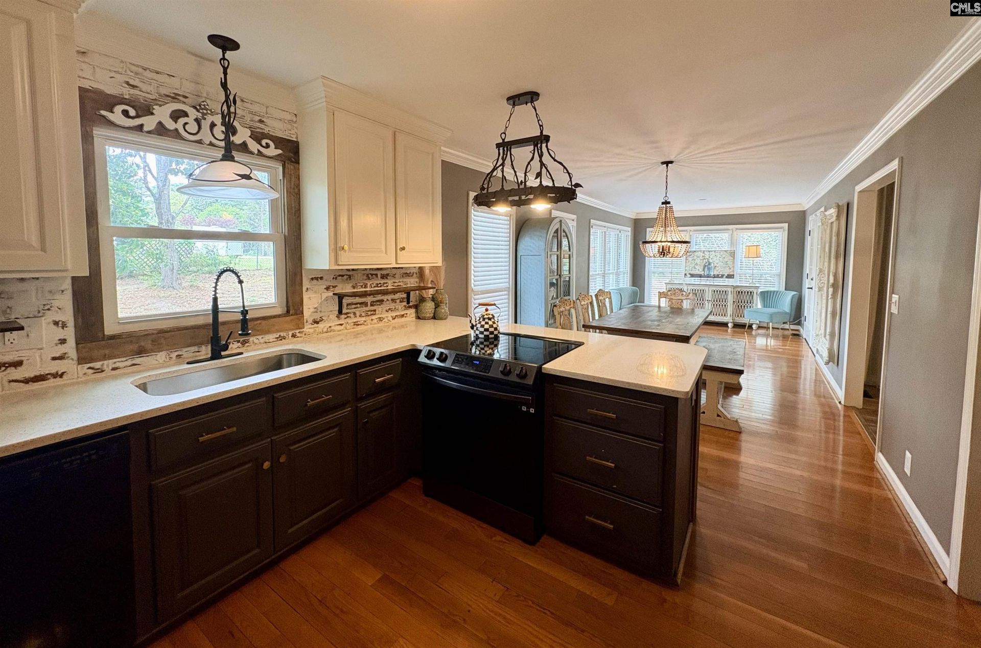 1282 Sunset Drive  Photo 9