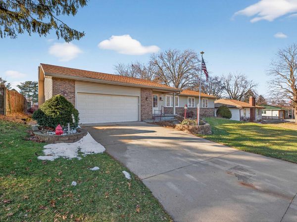 2204 Easley Street, Waterloo, IA 50702