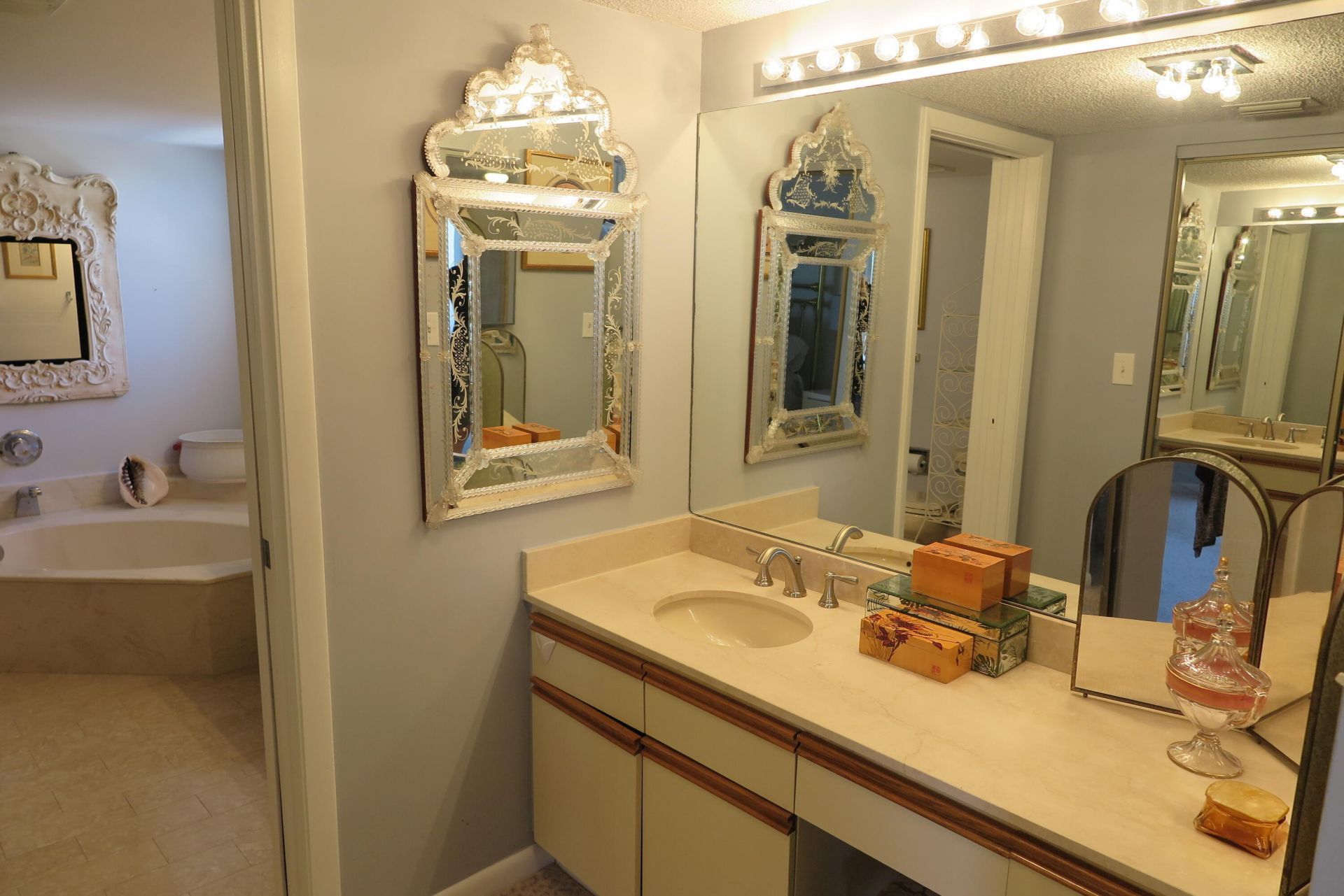 7578 Regency Lake Drive, Unit 501, Boca Raton, FL 33433 Photo