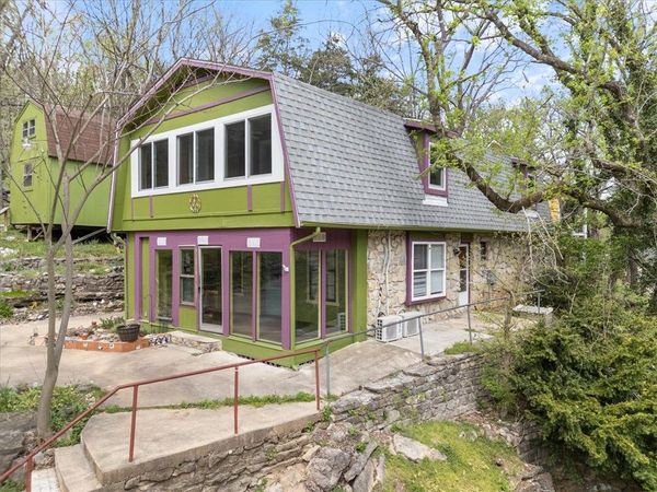 190 Main Street , Eureka Springs, AR 72632