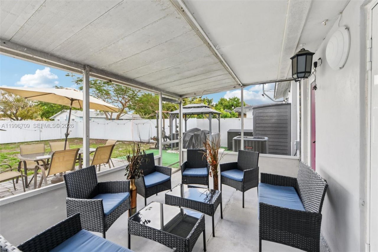 2951 NW 195th St, Miami Gardens, FL 33056 Photo