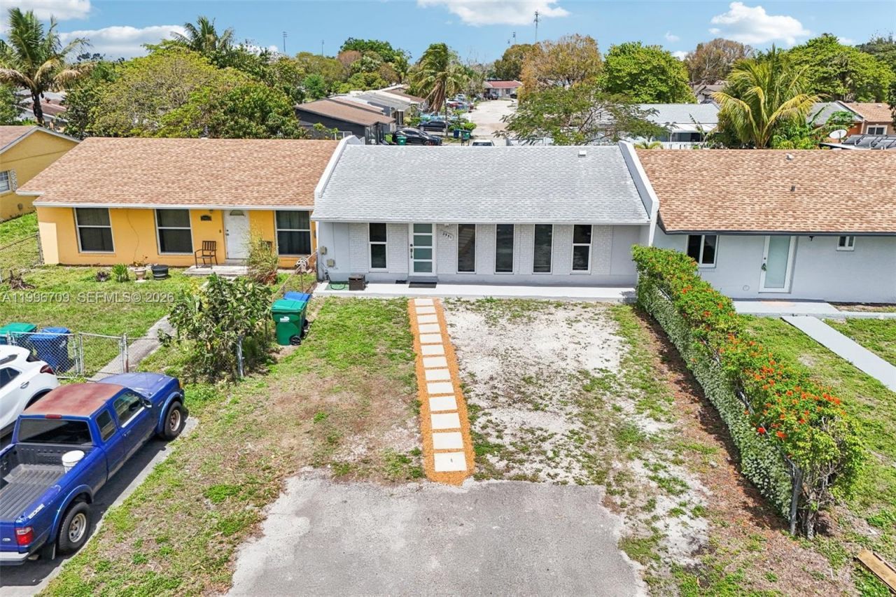 2951 NW 195th St, Miami Gardens, FL 33056 Photo