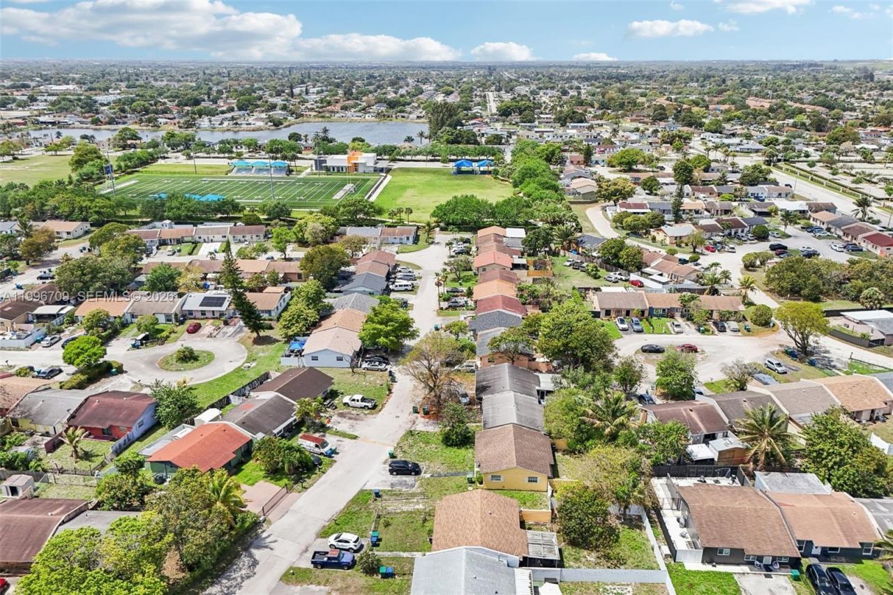 2951 NW 195th St, Miami Gardens, FL 33056 Photo